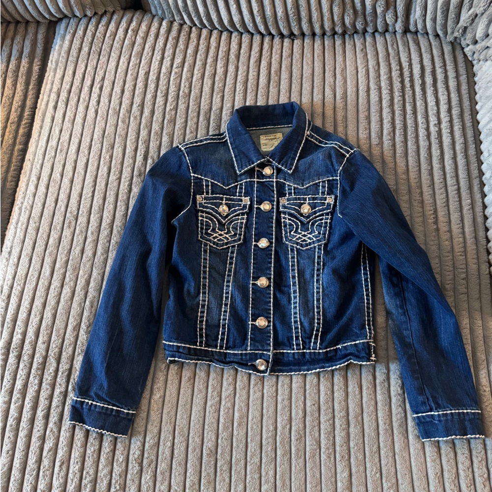 L.A. Idol Jeans Jacket. Jewel buttons & decorative white stitching.